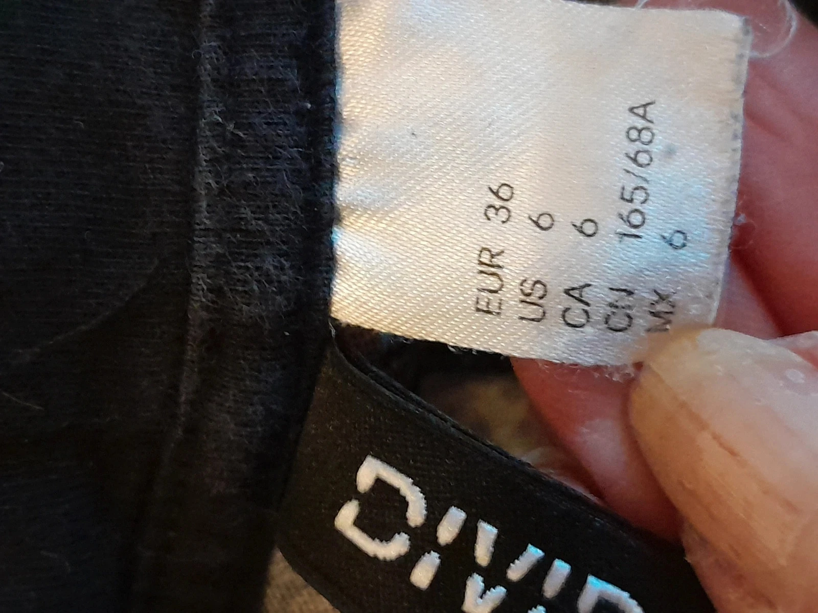 Combinação preta com estampa de pizzas e frutas, tamanho 36, H&M Divided – photo 10